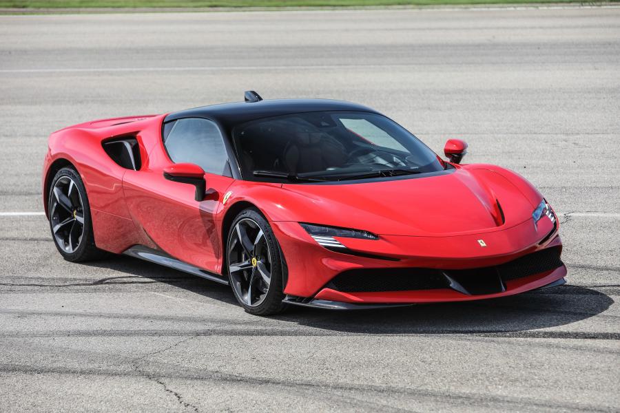  Ferrari SF90 Stradale (F173) 2019 года  (фото 33 из 47)